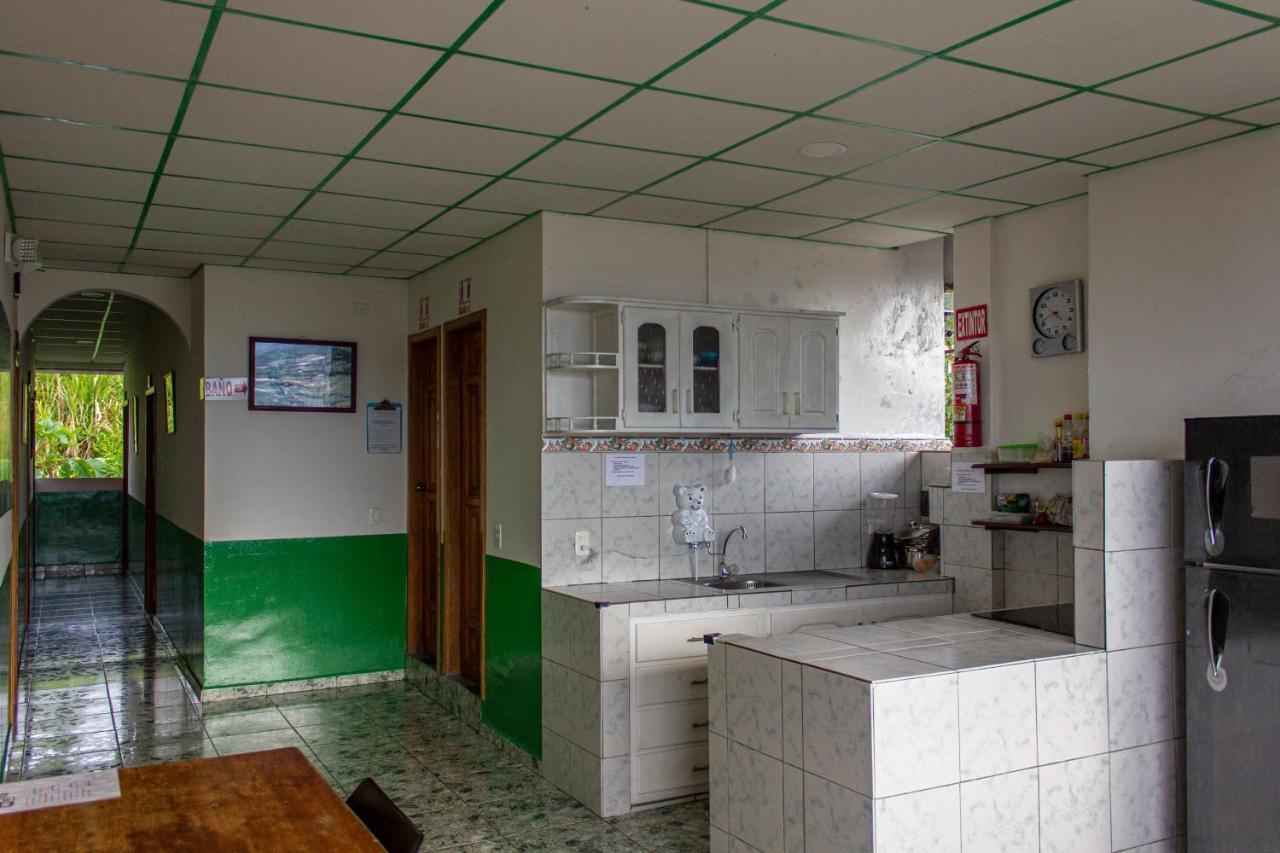 Hostal Limoncocha Tena Exteriér fotografie